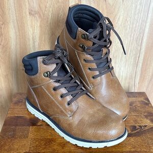 Crown Vintage Brown Boy’s Dress Boots, size 6